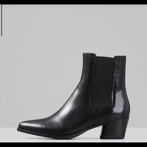 Vagabond Lara Chelsea boots